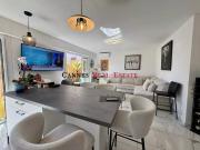 Spacieux 2 pièces intégralement rénové garage