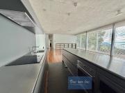 Spacieux appartement dans villa d'architecte, vue...