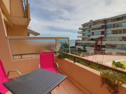 Spacieux et trés joli 2 pièces + loggia + terrasse...