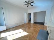 Spacieux F3 haussmannien rafraîchi 106m2 avec BALCONNET...