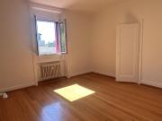 Spacieux logement de 4 pièces au 2ème étage avec véranda...