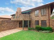 spacious2 bed 2 bath ground floor pl.