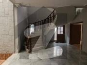 Spacious 1000 yard bungalow for sale in phase 5 karachi