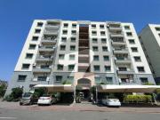 Spacious 10 Marla 3 Bed Flat on 4th floor with Panoramic...