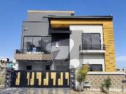 Spacious 10 Marla House For Sale In Faisal Town,...