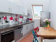 Spacious 125 m² family apartment with sunny balcony &...