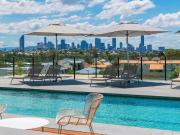 Spacious 1 Bed 1 Bath Central Tower Coorparoo Square