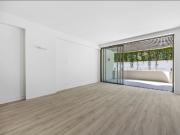 SPACIOUS 1 BED APARTMENT WITH BALCONY