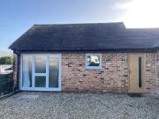 Spacious 1 bed flat bills included