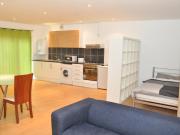 Spacious 1 Bed Studiflat Council+Wifi+Bils Includ