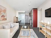 Spacious 1 Bedder with Stunning Northern Views