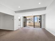 SPACIOUS 1 BEDROOM WITH STUDY