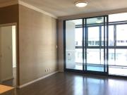 Spacious 1 Bedrooms Apartment at Broadwater with modern...