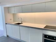 Spacious 2 Bed 2 Bath Loft | Lakeshore | 94 sqm |