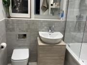 Spacious 2 bed Centrally Located Inc Bills