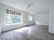 Spacious 2 Bed Flat to Rent — Alwoodley