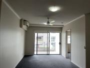 Spacious 2 bedroom 2 bathroom living