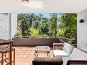 Spacious 2 Bedroom Apartment in Central Surfers Paradise...