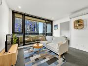 Spacious 2 Bedroom Apartment in Prime Melbourne CBD...