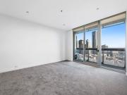 Spacious 2 Bedroom Apartment in the Heart of Melbourne...