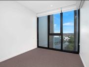 Spacious 2 Bedroom Apartment with Stunning Views in...