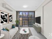 Spacious 2 Bedroom CBD Apartment with Car Space