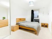 Spacious 2 bedroom flat in Surrey Quays