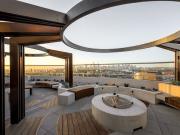 Spacious 2 Bedroom Residence with Carpark