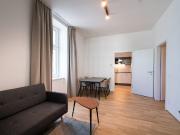 Spacious 2 Bedroom Retreat in Tranquil Alleyway right in...