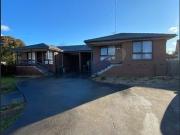 SPACIOUS 2 BEDROOM UNIT! WITH IN REACH TO ALL THAT MATTERS