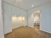Spacious 2 Bedroom with Beautiful View at Level 26!