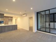 SPACIOUS 2 BEDROOMS WITH A WINTERGARDEN WITHIN...