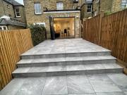 Spacious 2 Double Bedroom Garden Flat Pet Friendly