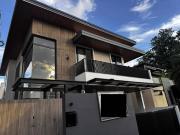 Spacious 333 sqm Modern Home with Private Pool in...