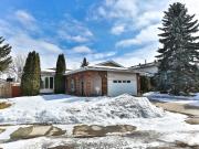 Spacious 3.5 Bedroom house, Utilities Included!