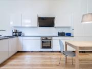 Spacious 3,5 room apartment in the quiet south in Berlin...