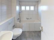 Spacious 3.5 room apartment within walking distance of...