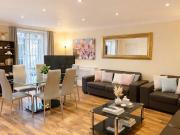 Spacious 3 bed 2bath flat near Imperial College