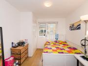 Spacious 3 Bed flat in Brixton!