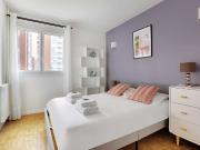 Spacious 3 Bedroom Apartment in Boulogne Billancourt,...