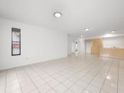 Spacious 3 Bedroom Apartment in Prime Inner City Location