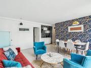 Spacious 3 Bedroom Apartment with Large Terrace in La...