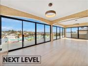 Spacious 3 Bedroom + High End Study Coastal Living with...