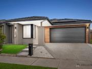 Spacious 3 Bedroom Home | 2 Bathrooms | 2 Car Parks