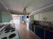 Spacious 3 Bedroom Home in Prime Suburb with Pool,...