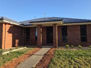 Spacious 3 Bedroom Home with Secure Parking & Modern...
