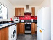 Spacious 3 bedroom maisonette Spacious 3 bedroom maisonette
