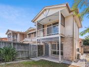 Spacious Unfurnished 3 Bedroom Townhouse in Prime...