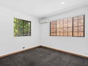 SPACIOUS 3 BEDROOM TOWNHOUSE WITH OPEN PLAN KITCHEN,...