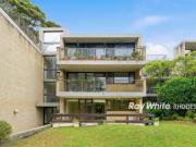 Spacious 3 Bedroom Unit with Courtyards